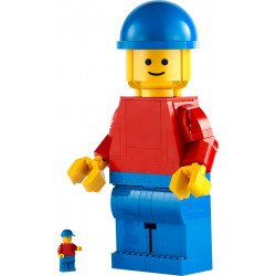 Увеличена LEGO минифигура – КРИЕЙТЪР