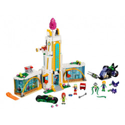 Гимназия за супер герои – DC СУПЕР ГЕРОИ МОМИЧЕТА