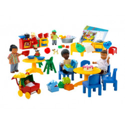 Комплект с кукленско семейство – ОБРАЗОВАНИЕ