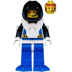 Aquanaut 3 with Blue Flippers – АКВАЗОНА