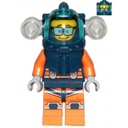 Deep Sea Diver - Male, Dark Blue Helmet, Side Lamps, Glasses, Smile / Shocked – ГРАДСКИ