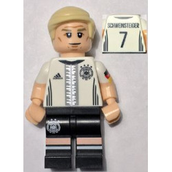 Bastian Schweinsteiger, Deutscher Fussball-Bund / DFB (Minifigure Only without Stand and Accessories) – КОЛЕКЦИОНЕРСКИ МИНИФИГУРКИ