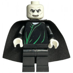 Lord Voldemort - White Head, Black Cape, Green Robe Lines – ДАЙМЕНШЪНС