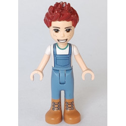 Friends Daniel - Medium Nougat Boots, Sand Blue Overalls, White Top – ПРИЯТЕЛИ