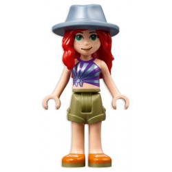 Friends Mia - Olive Green Shorts, Striped Top, Sand Blue Hat – ПРИЯТЕЛИ
