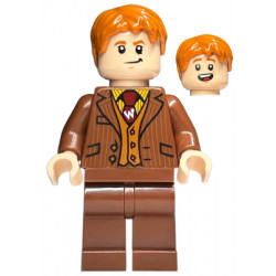 Fred Weasley - Reddish Brown Suit, Dark Red Tie, Grin / Smiling Head – ХАРИ ПОТЪР