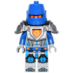 Royal Soldier / King's Guard - Blue Helmet with Eye Slit, Flat Silver Armor – НЕКСО РИЦАРИ