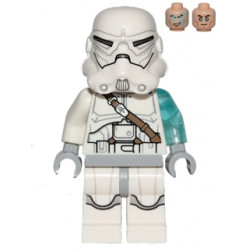 Jek-14 with Stormtrooper Helmet – СТАР УОРС