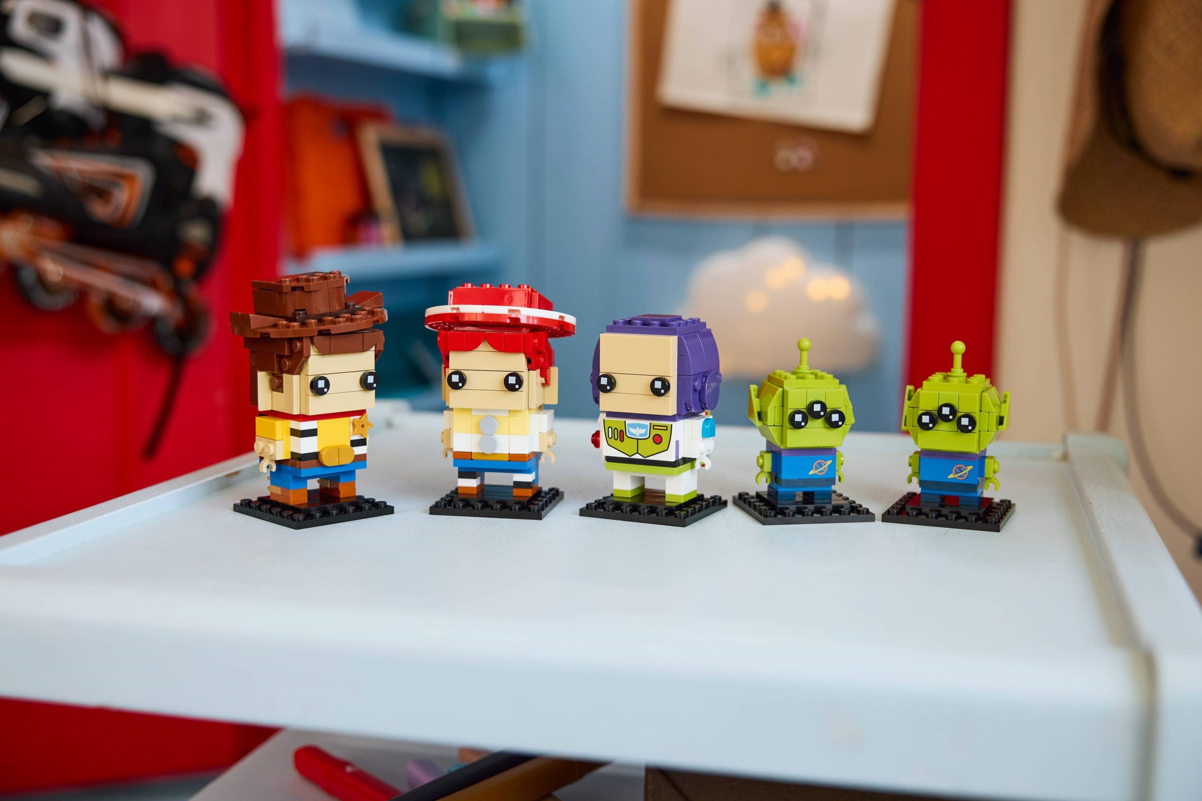 Играта на играчките – БРИКХЕДЗ