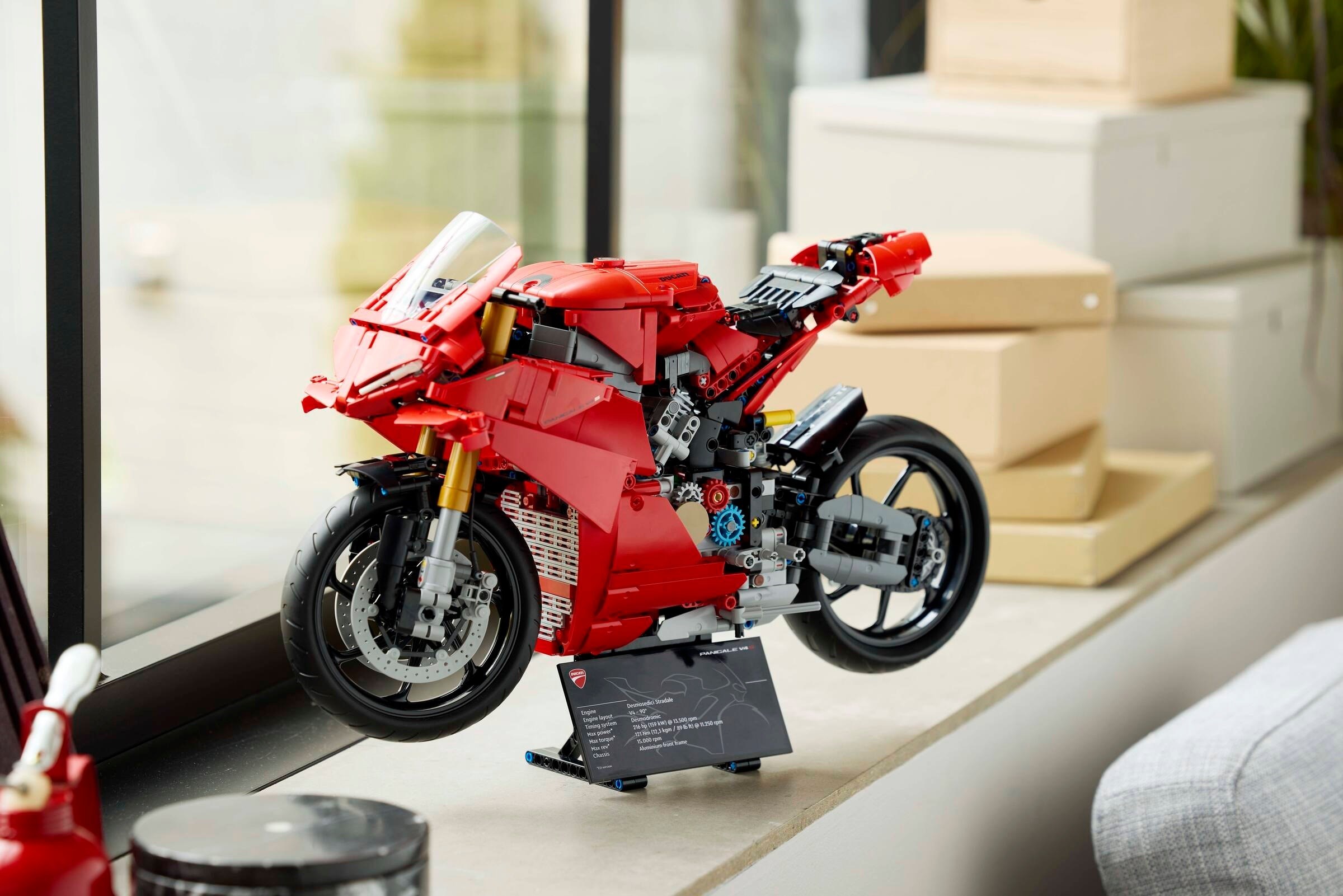 Мотоциклет Ducati Panigale V4 S – ТЕХНИК