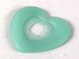 Clikits Icon Accent, Plastic Heart 3 3/8 x 3 3/8 with Raised Border: {прозрачен светло зелен}