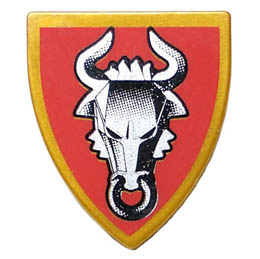 Minifigure, Shield Triangular with Dark Red and Silver & Black Adric Bull Pattern: {топло златист}