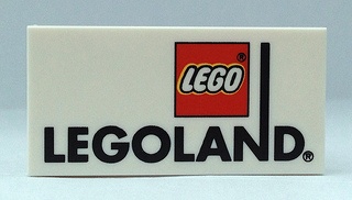 Tile 2 x 4 with LEGOLAND Logo Pattern: {бял}
