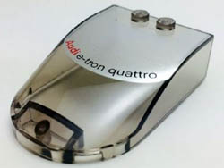 Windscreen 6 x 4 x 1 Curved with 'Audi e-tron quattro' and Light Bluish Gray Roof Pattern: {прозрачно кафяв}