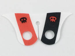 Minifigure, Cape Cloth, Pointed Collar with Black Skull on Red Stripe and Red Skull on Black Stripe Pattern: {бял}