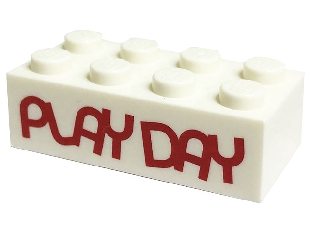 Brick 2 x 4 with Red 'PLAY DAY' Pattern (Play Day 2018 / 2019): {бял}