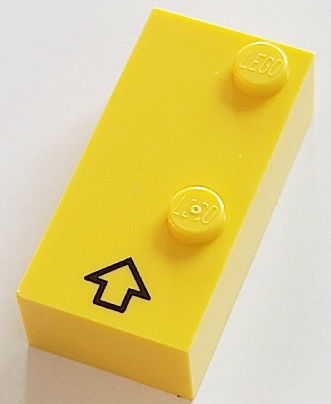 Brick, Braille 2 x 4 with 2 Studs with Black Arrow / Capital Prefix Pattern (dots-46 ⠨): {ярко жълт}