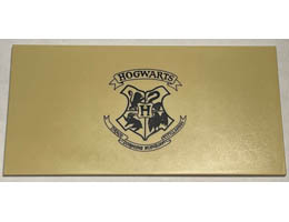 Tile 8 x 16 with Bottom Tubes with Hogwarts Crest Pattern (First Version with Error TITILLANDOS): {тухлено жълт}