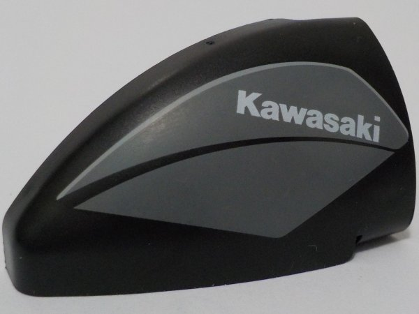 Panel Curved 5 x 3 x 2 Corner Quarter Ellipse, Right with White 'Kawasaki' on Dark Bluish Gray Background Pattern: {черен}