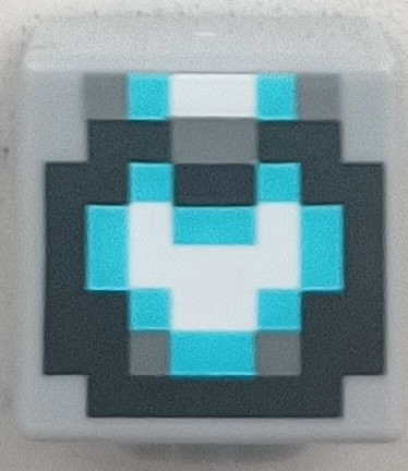 Minifigure, Head, Modified Cube with Pixelated Black, Dark Bluish Gray, Medium Azure and White Helmet Pattern (Minecraft Space Sentinel): {умерено каменно сив}