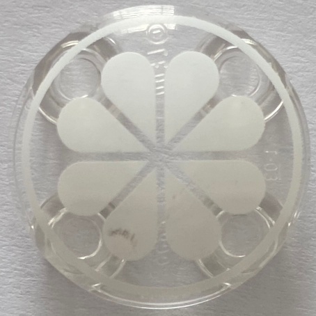 Plate, Round 2 x 2 with Rounded Bottom (Boat Stud) with 8 White Petals and Ring Outline Pattern: {прозрачен}