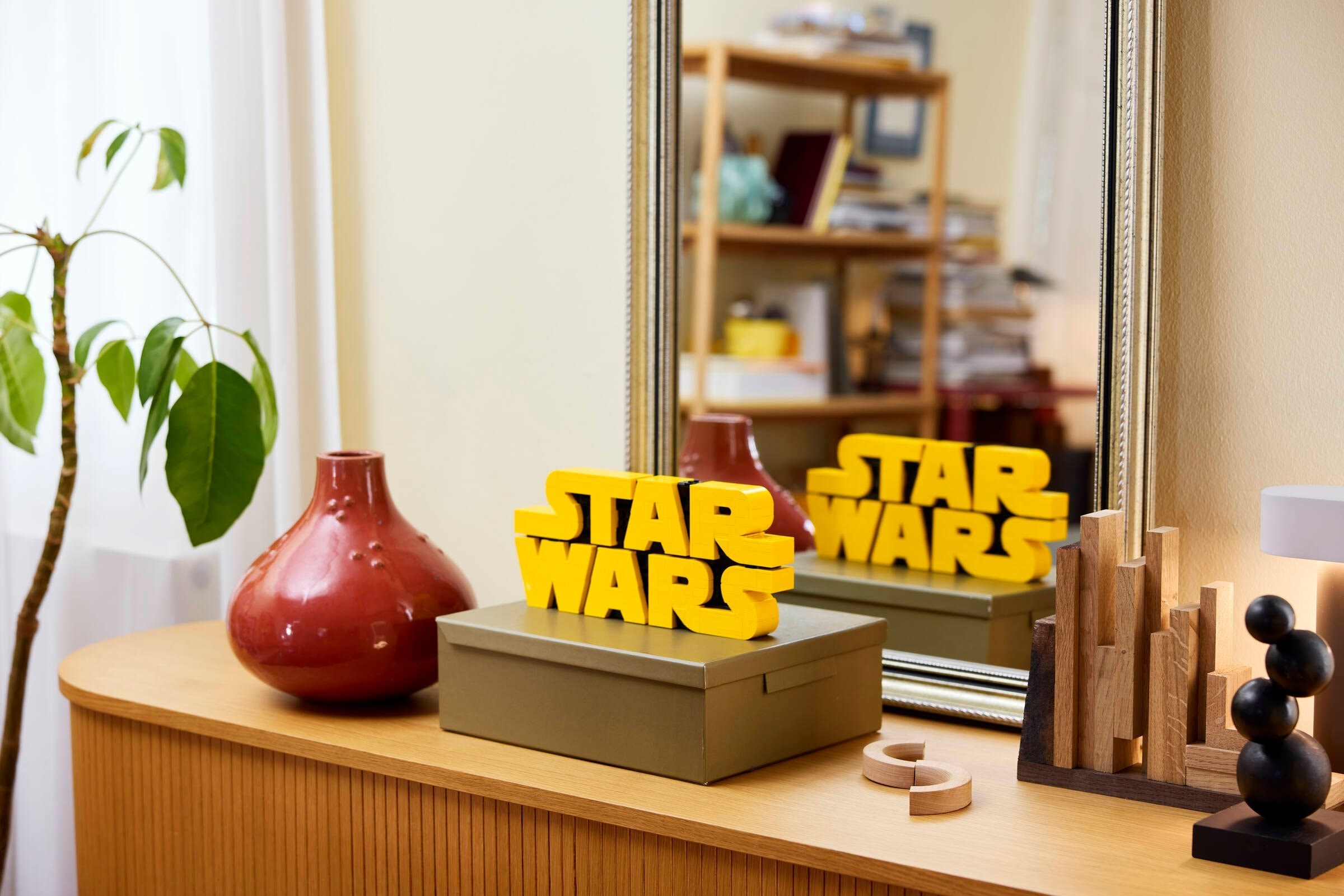 Лого на Star Wars™ от тухлички – СТАР УОРС