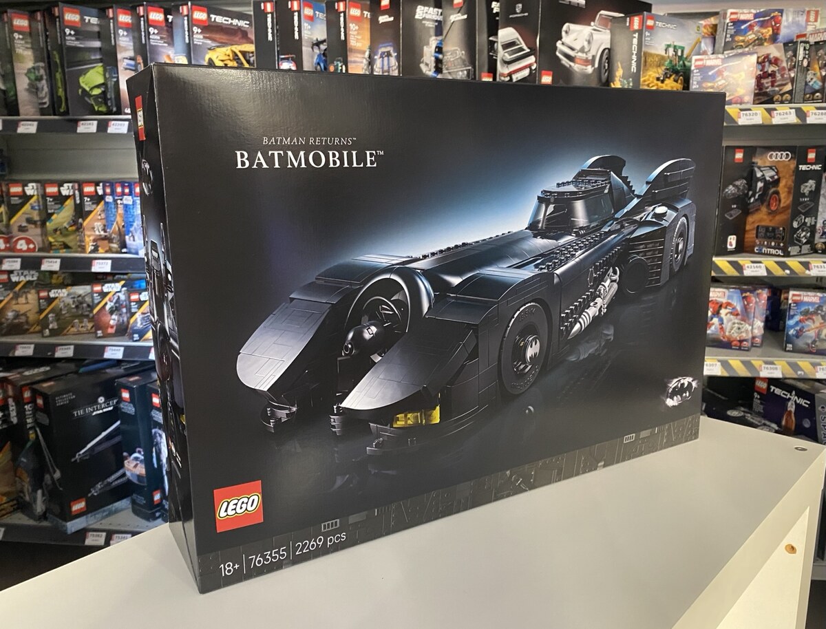 LEGO 76355 Батмобилът от Батман се завръща в реалния магазин на БО ХОБИ