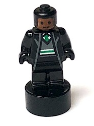 Slytherin Student Statuette / Trophy #2, Reddish Brown Face – ХАРИ ПОТЪР