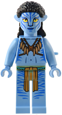 Neytiri - Dark Orange Straps and Medium Nougat Feather Necklace, Closed Mouth Smile – АВАТАР