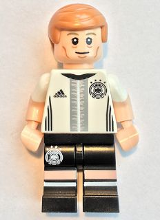 Toni Kroos, Deutscher Fussball-Bund / DFB (Minifigure Only without Stand and Accessories) – КОЛЕКЦИОНЕРСКИ МИНИФИГУРКИ