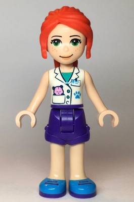 Friends Mia - Dark Purple Shorts, White Vet Vest Top, Red Hair – ПРИЯТЕЛИ