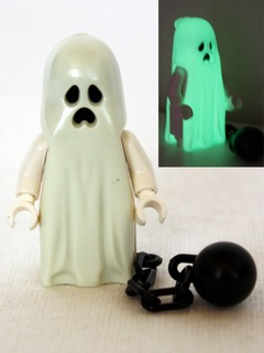 Ghost with Pointed Top Shroud and Ball and Chain – БОЙЦИ НА ЧУДОВИЩА