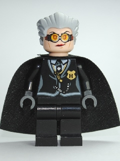 Madam Rolanda Hooch - Black Outfit, Light Nougat Head, Starched Cape – ХАРИ ПОТЪР