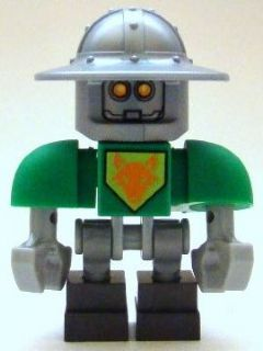 Aaron Bot - Green Shoulders, Flat Silver Helmet – НЕКСО РИЦАРИ